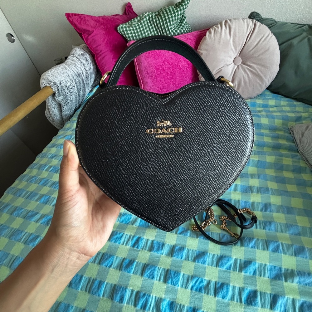 Coach || Black Heart Mini Bag ||
